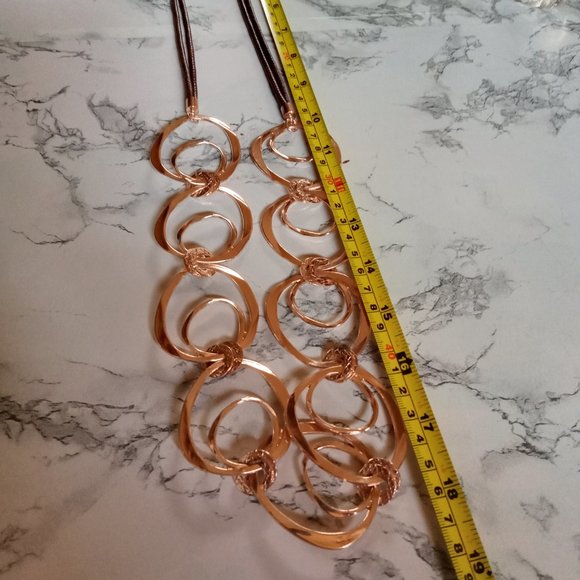 Vtg Charming Charlie 36" Rose Gold Spiraling Circles Statement Fashion Necklace - Picture 6 of 8